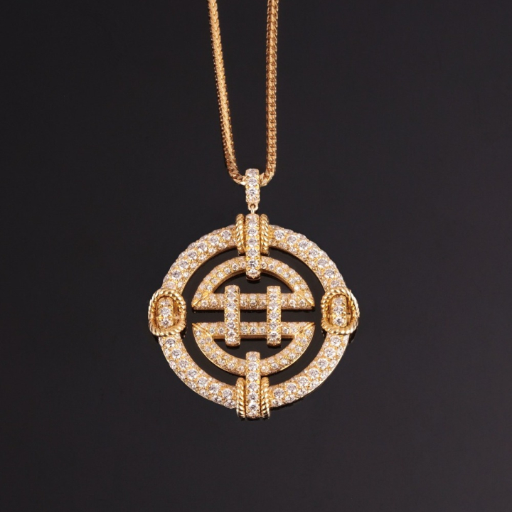 Oriente, Gold and diamond necklace